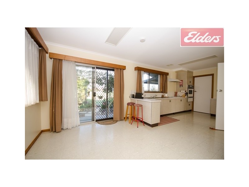 518 Kotthoff Street, Lavington NSW 2641