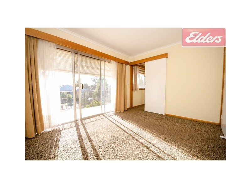 518 Kotthoff Street, Lavington NSW 2641