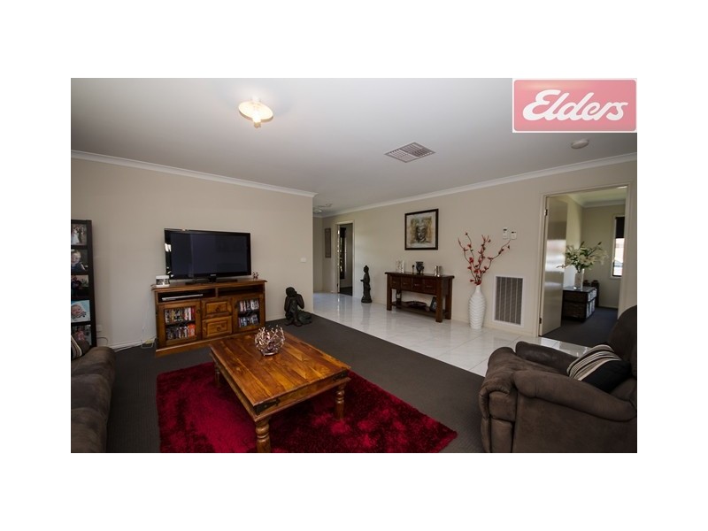 54 Victoria Cross Parade, Wodonga VIC 3690