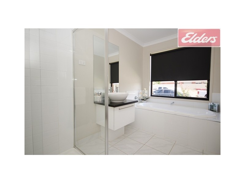 54 Victoria Cross Parade, Wodonga VIC 3690