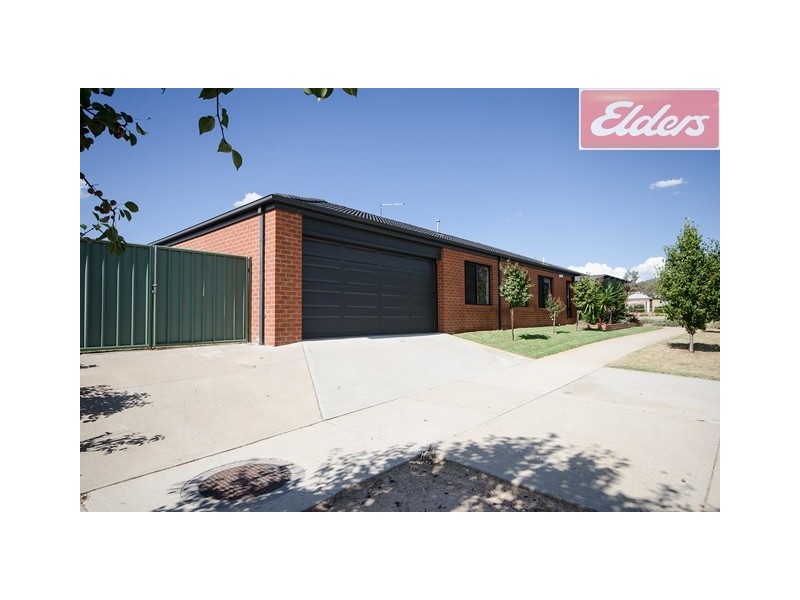 54 Victoria Cross Parade, Wodonga VIC 3690