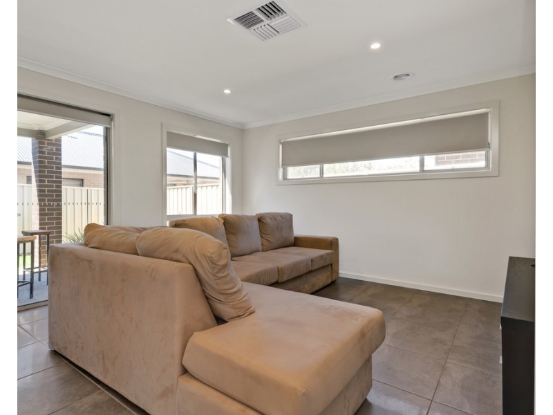 18 Derrick Street, Wodonga VIC 3690