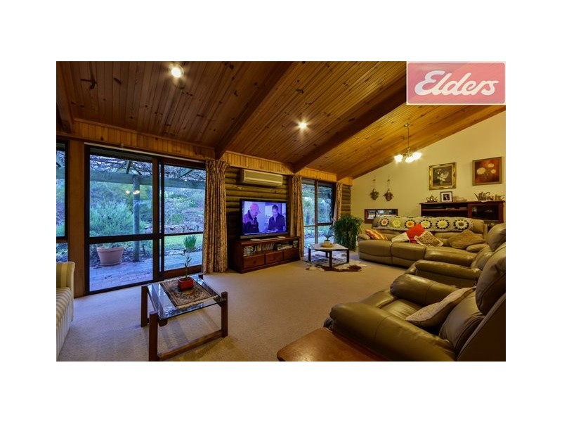 953 Lake Road, Bethanga VIC 3691