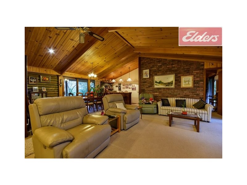 953 Lake Road, Bethanga VIC 3691