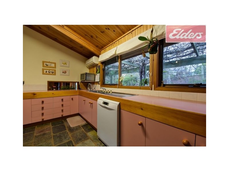 953 Lake Road, Bethanga VIC 3691