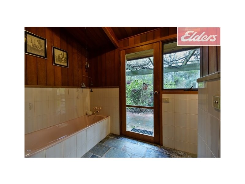 953 Lake Road, Bethanga VIC 3691