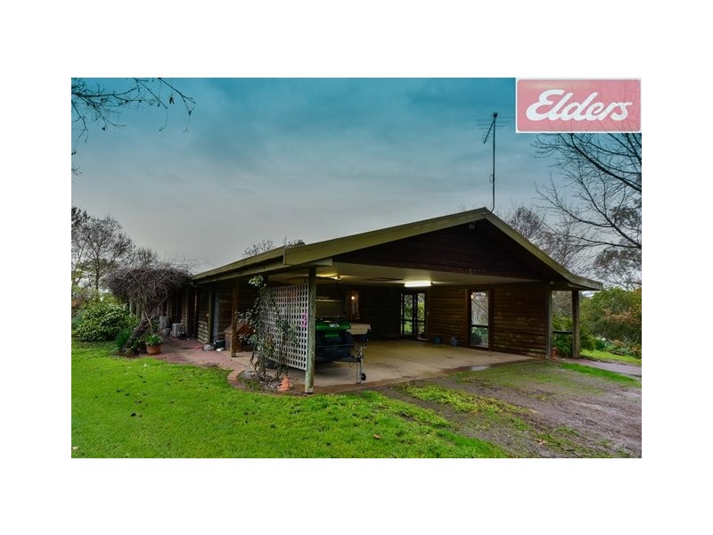 953 Lake Road, Bethanga VIC 3691