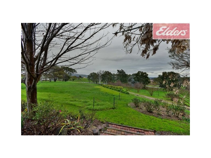 953 Lake Road, Bethanga VIC 3691