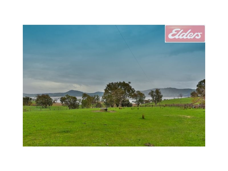 953 Lake Road, Bethanga VIC 3691