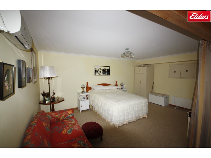 5 Reid Court, Tawonga South VIC 3698