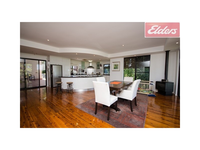 8 Joyce Place, Lavington NSW 2641