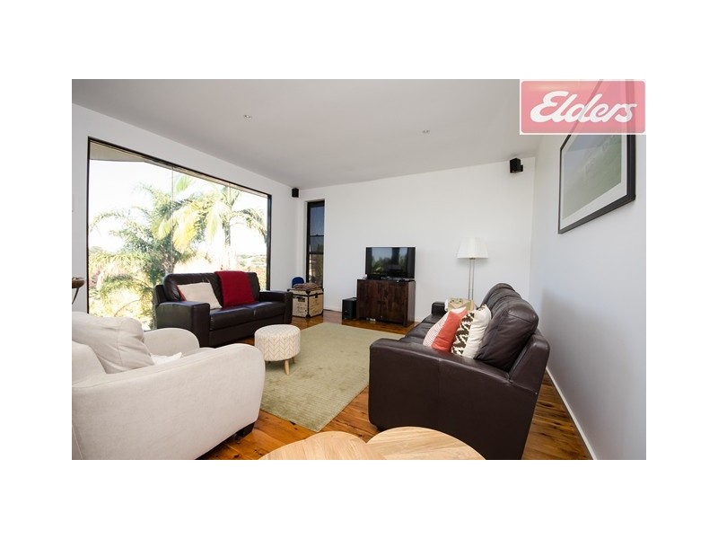8 Joyce Place, Lavington NSW 2641