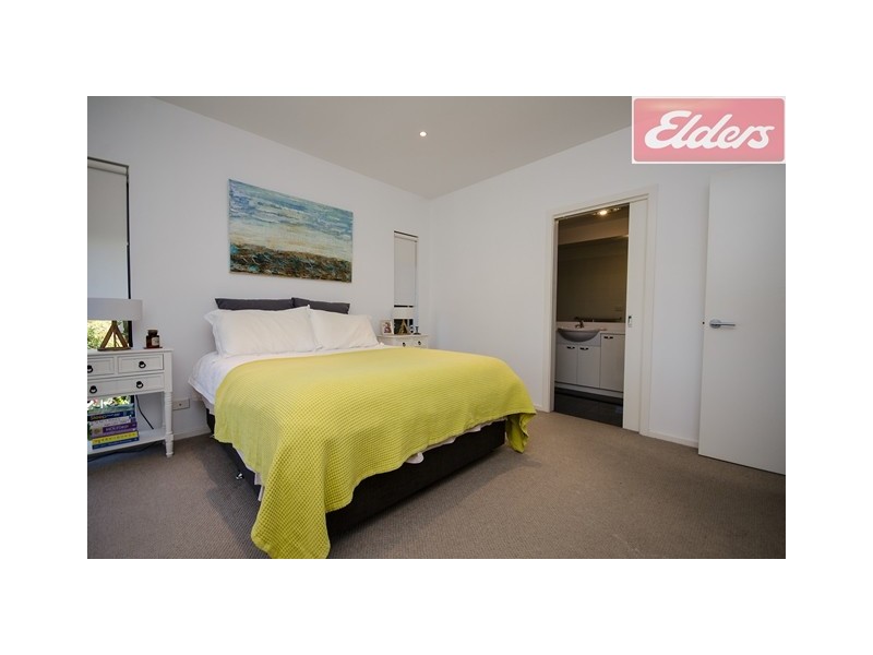 8 Joyce Place, Lavington NSW 2641