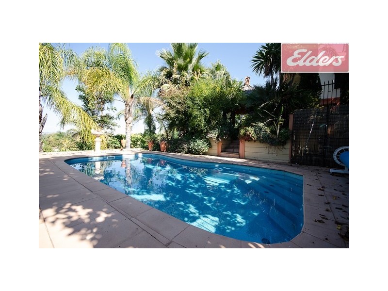 8 Joyce Place, Lavington NSW 2641