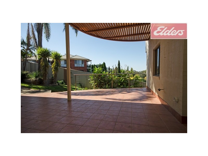 8 Joyce Place, Lavington NSW 2641