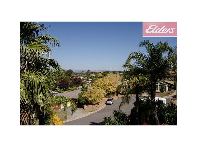 8 Joyce Place, Lavington NSW 2641