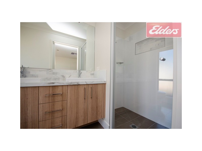 12 Cardiff Drive, Wodonga VIC 3690