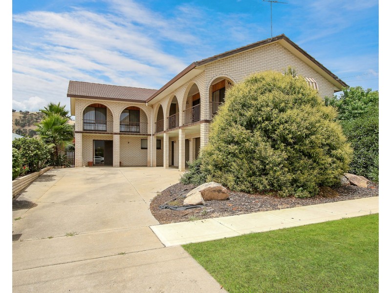 12 Maxwell Drive, Wodonga VIC 3690