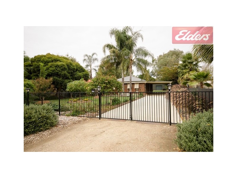 166 Clarke Street, Howlong NSW 2643