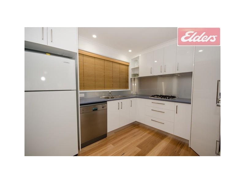 166 Clarke Street, Howlong NSW 2643