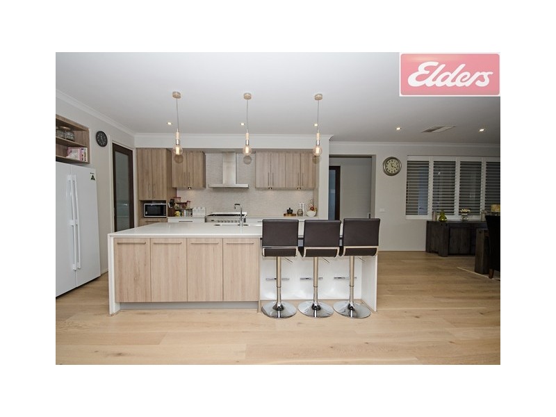 5 Riverside Boulevard, Wodonga VIC 3690