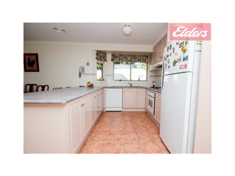 2/851 Tenbrink Street, Albury NSW 2640