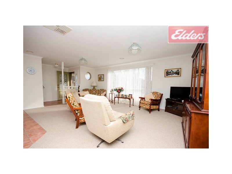 2/851 Tenbrink Street, Albury NSW 2640