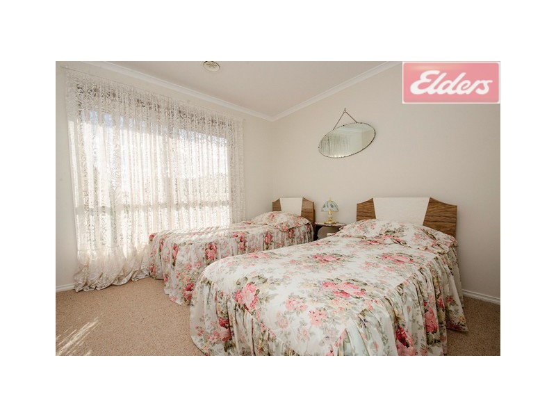 2/851 Tenbrink Street, Albury NSW 2640