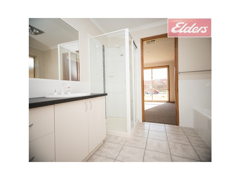 25 Edinburgh Circuit, Wodonga VIC 3690