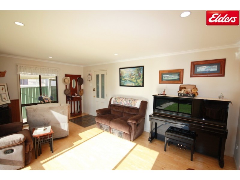 115 Lakeside Avenue, Mount Beauty VIC 3699