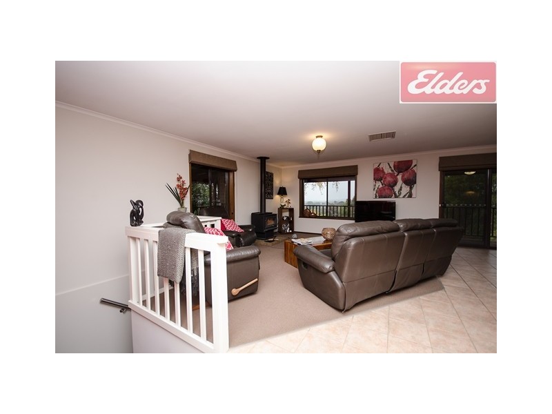 6 Hallawell Crescent, Wodonga VIC 3690