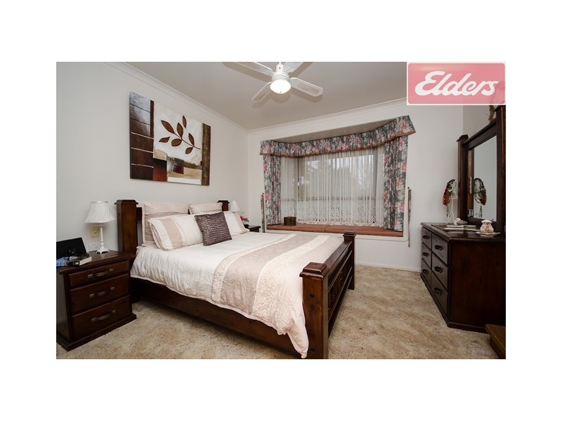 6 Hallawell Crescent, Wodonga VIC 3690