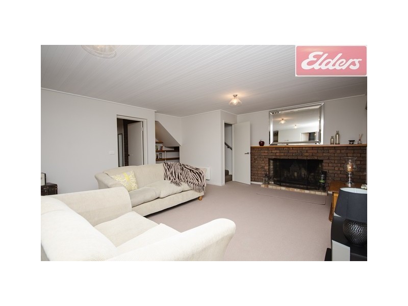 6 Hallawell Crescent, Wodonga VIC 3690