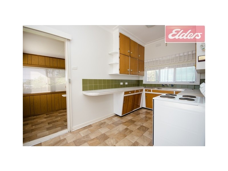 590 Whinray Crescent, East Albury NSW 2640