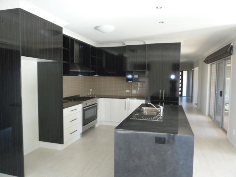 4 Clarendon Avenue, Wodonga VIC 3690