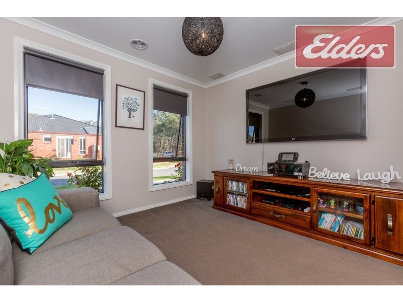 33 Whiteley Circuit, Baranduda VIC 3691