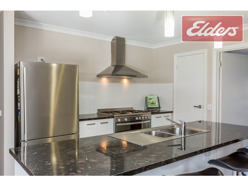 33 Whiteley Circuit, Baranduda VIC 3691