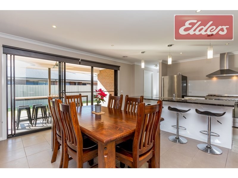 33 Whiteley Circuit, Baranduda VIC 3691
