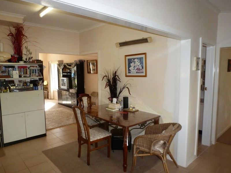 2083 Glenelg Highway, Lake Bolac VIC 3351