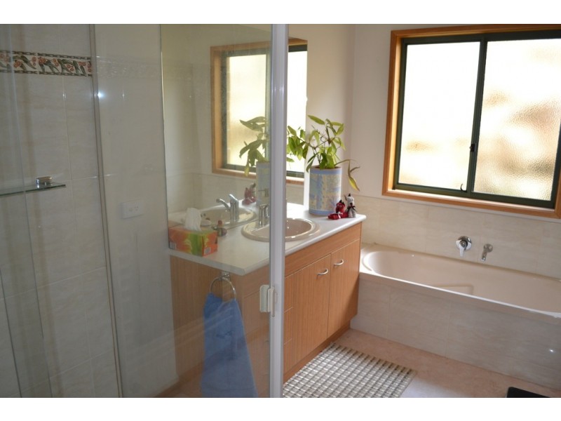 3 Carroll Road, Ararat VIC 3377