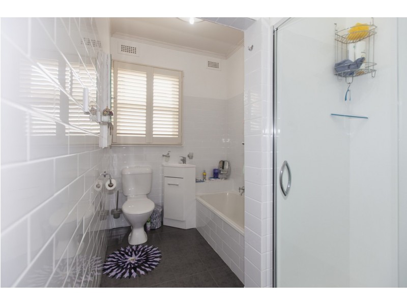 126 Montgomery Street, Lake Bolac VIC 3351