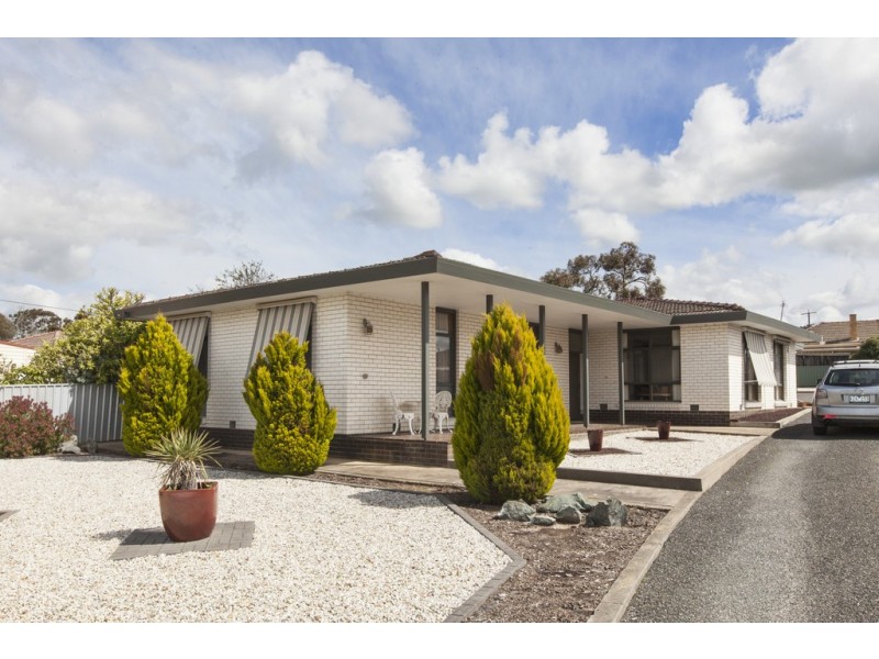 13 George Road, Ararat VIC 3377