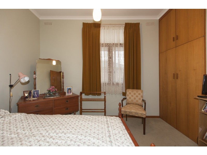 13 George Road, Ararat VIC 3377