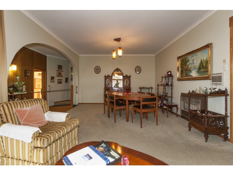 13 George Road, Ararat VIC 3377