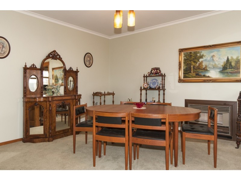 13 George Road, Ararat VIC 3377