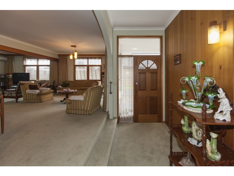 13 George Road, Ararat VIC 3377