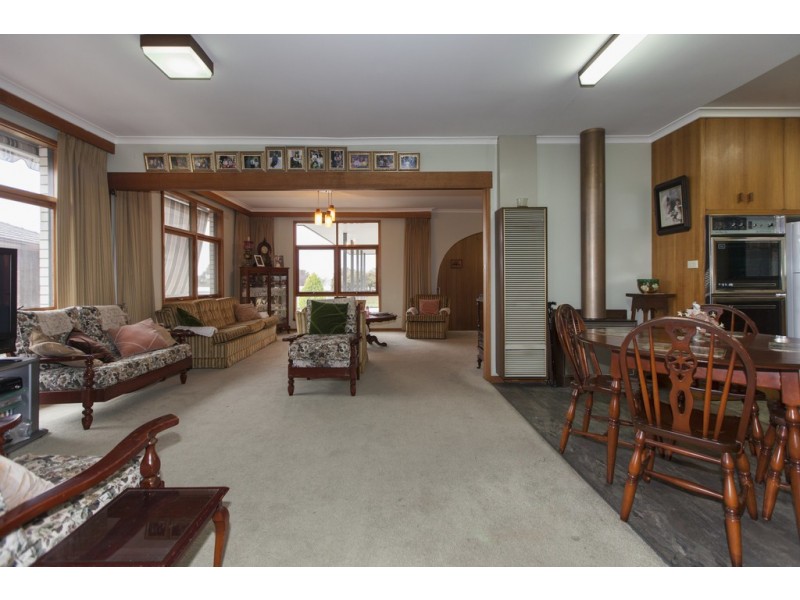 13 George Road, Ararat VIC 3377