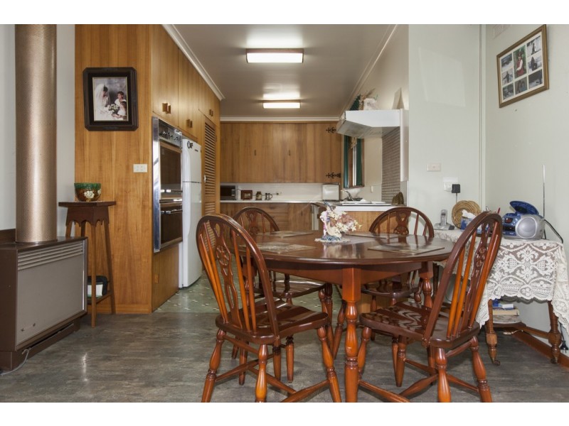 13 George Road, Ararat VIC 3377