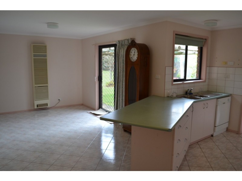 10 Blackie Avenue, Ararat VIC 3377