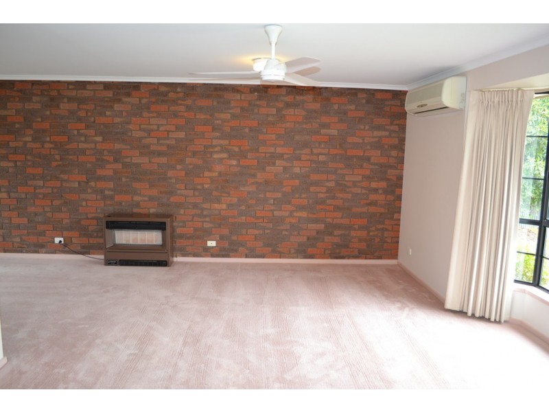 10 Blackie Avenue, Ararat VIC 3377